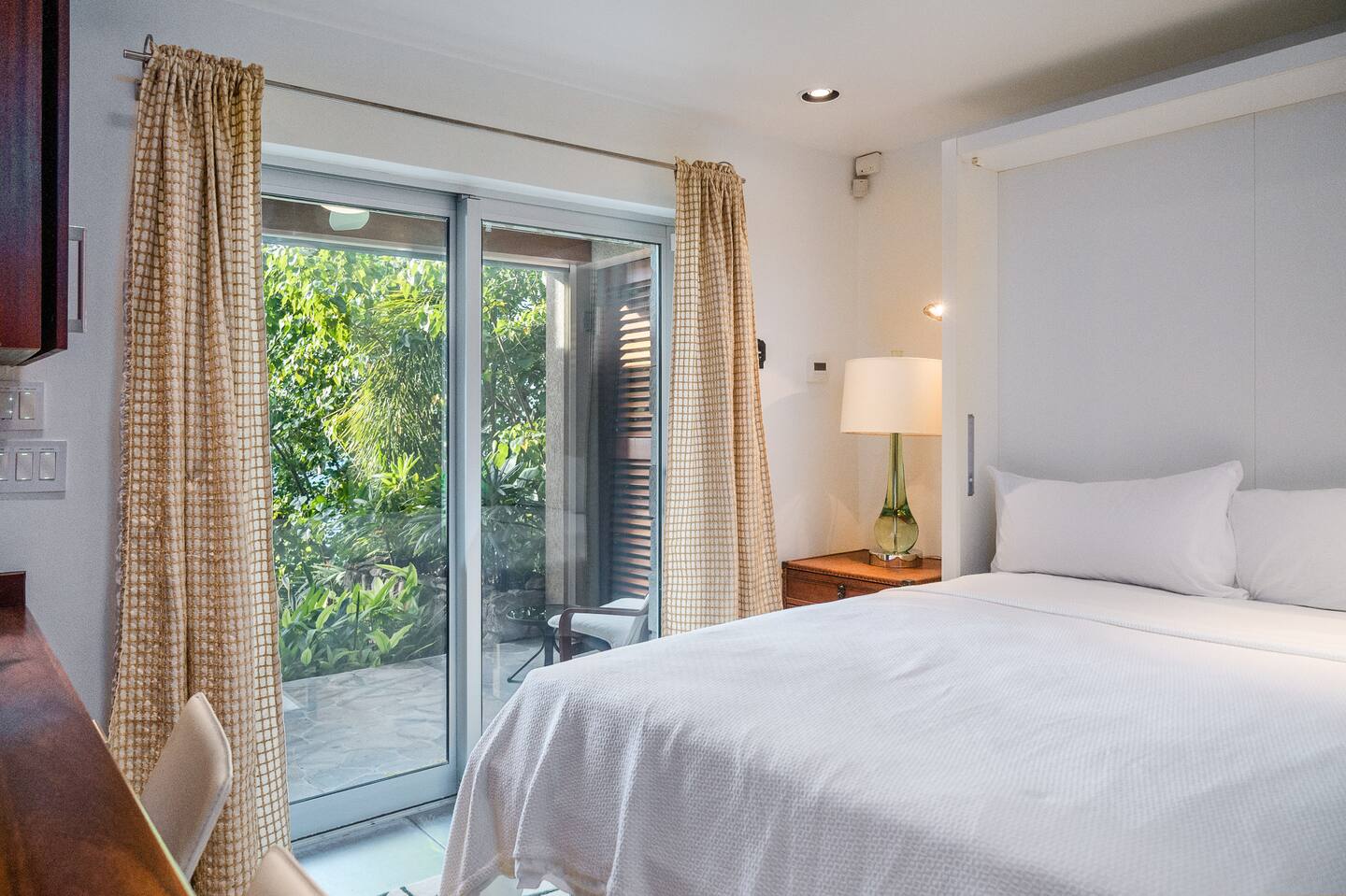 bfab6b73-702b-489e-8af9-fd3820e4dd70